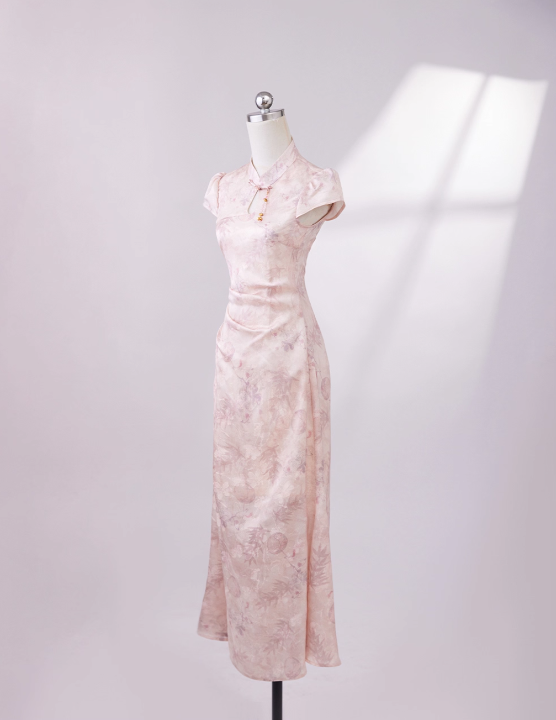 Blush Pink Jacquard Slim-Fit Qipao Dress