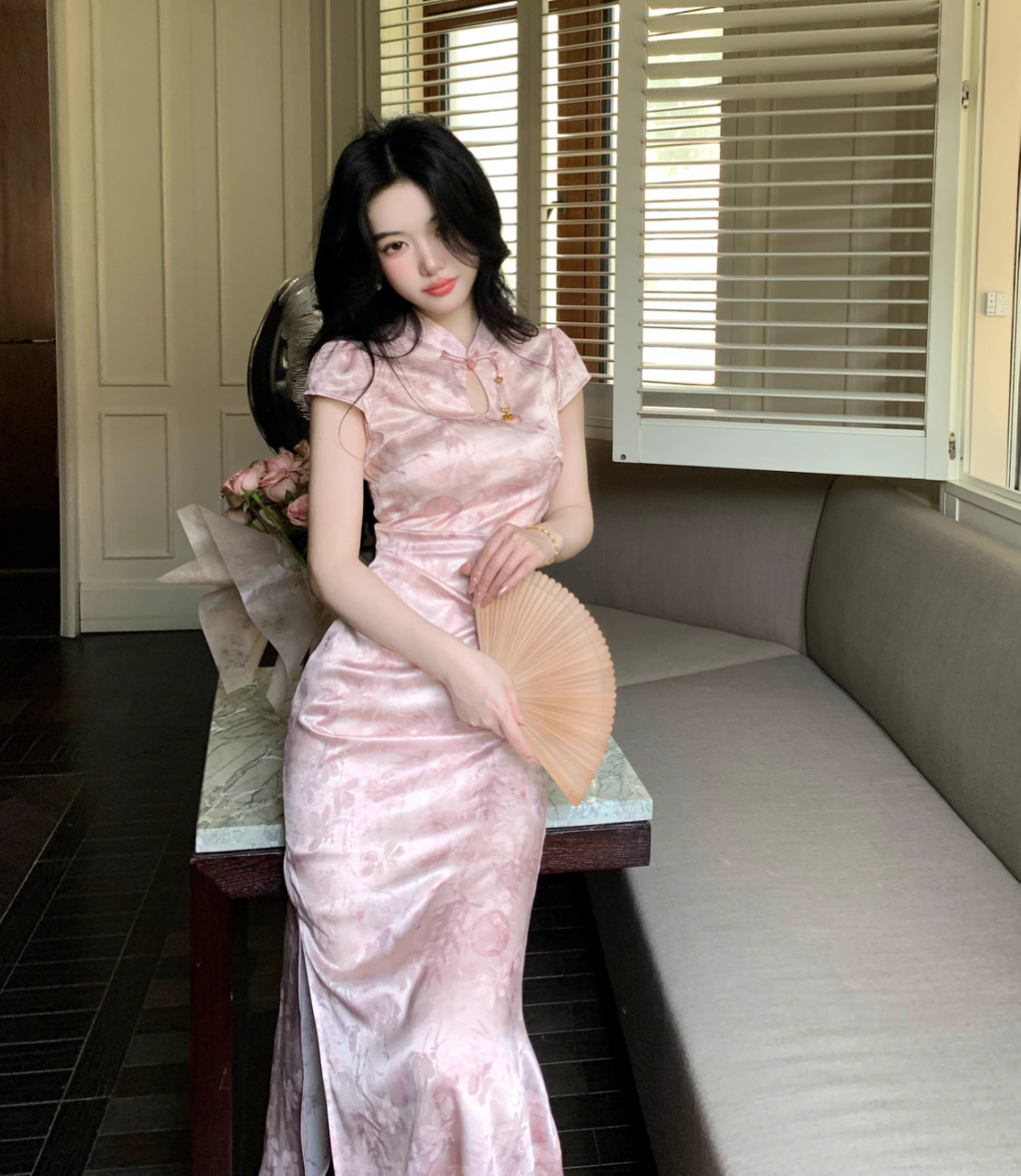 Blush Pink Jacquard Slim-Fit Qipao Dress