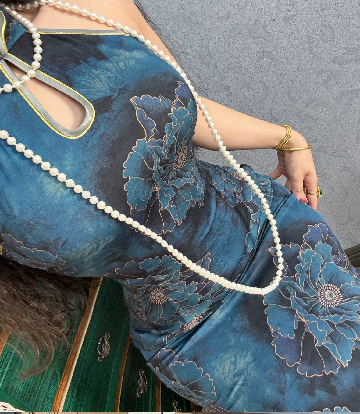 Midnight Blue Peony Jacquard Qipao